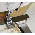 Магнитная направляющая для ткани на игольную пластину швейной машины - Фото №1